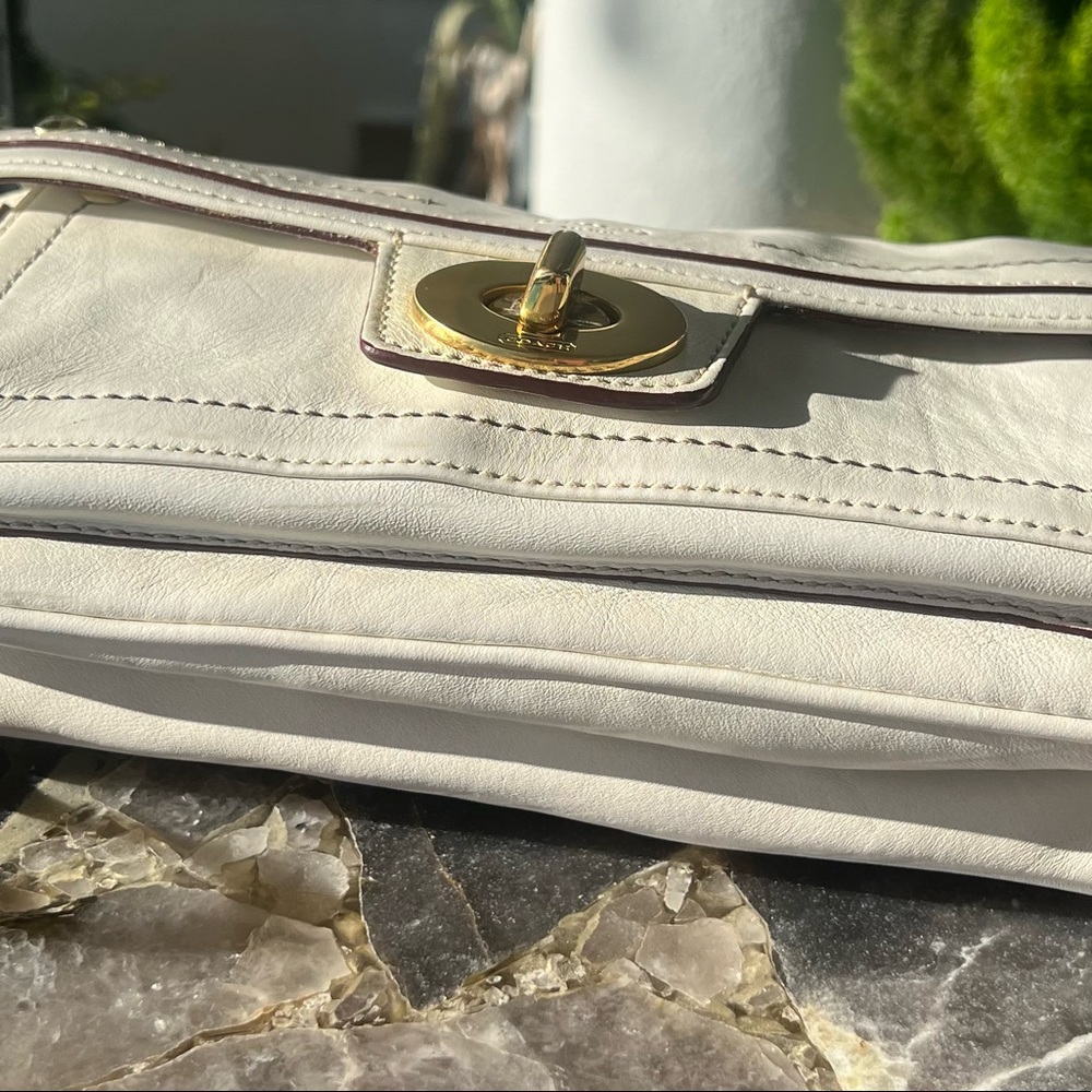 Coach Authentic -Leather White Clutch/Wristlet Bag - image 4
